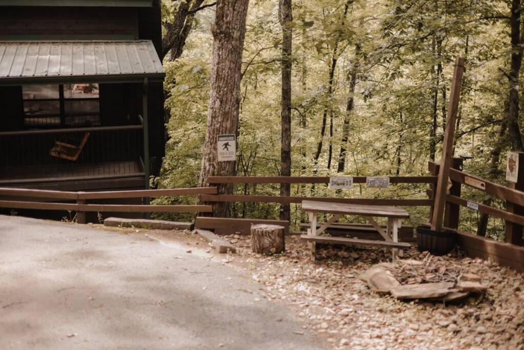 Misty Mountain Sunrise Holiday home Sevierville